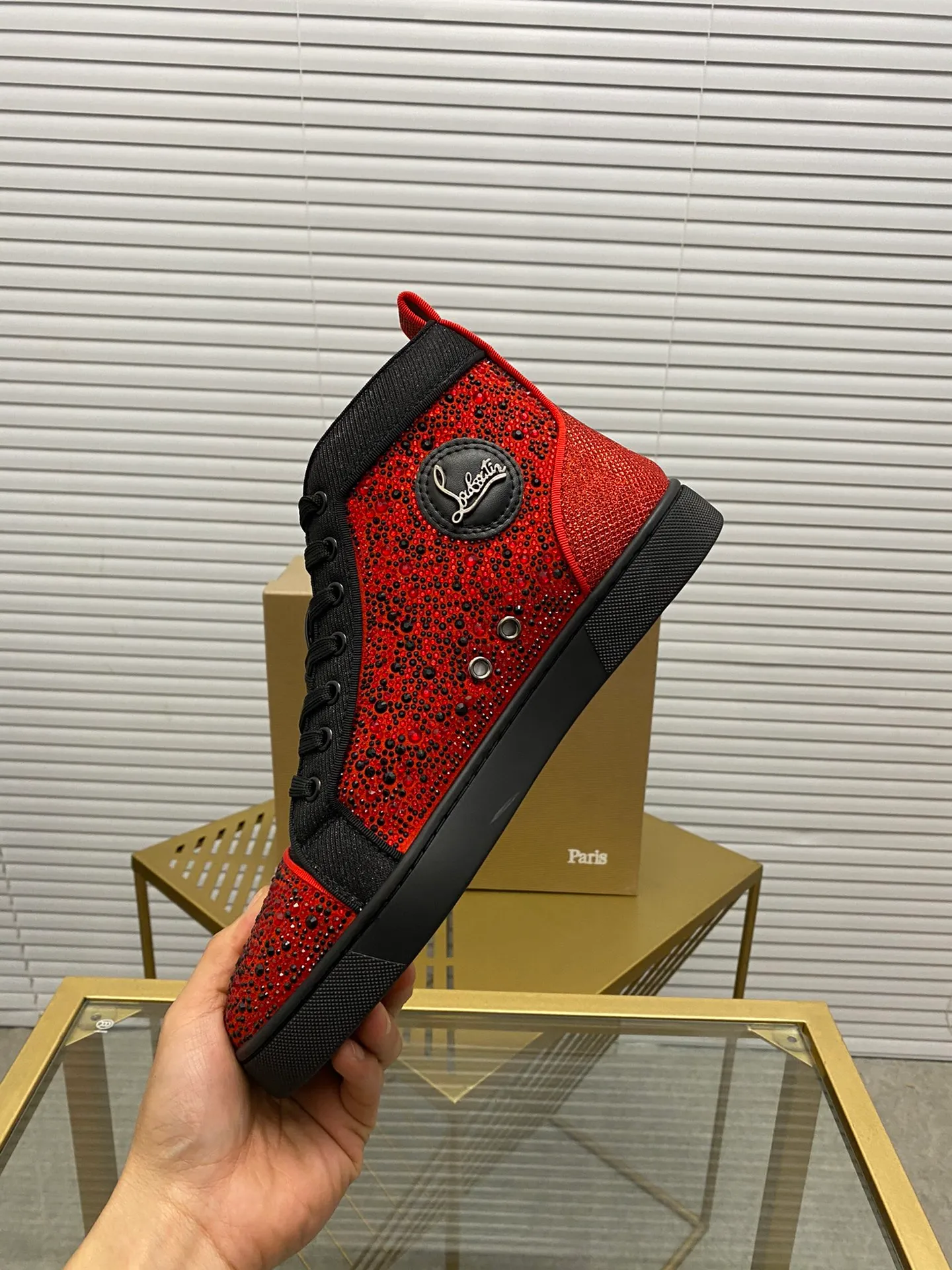 Made to order. Ex-factory price 540. Special material Christian Louboutin (CL red sole shoes) counter series, casual sneakers for couples 📢 📢 📢 Exclusive hot style release 🎈🎈💪 Movable latex feet 👻 Finished large sole car line [Proud] 😝Female 35-40# Male 38#-46, global supply😝 [Top version]: Original imported genuine leather upper, top original leather lining, original molded TPU outsole, original 1:1 detail processing, original shoe last,